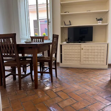 Borgo In Elegante Appartement Rome